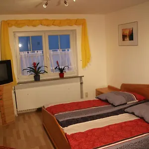  Apartment Mit 4 Schlafzimmer Fuer 2 Bis 9 Gaeste----apartment With 4 Bedrooms For 2 To 9 Guests