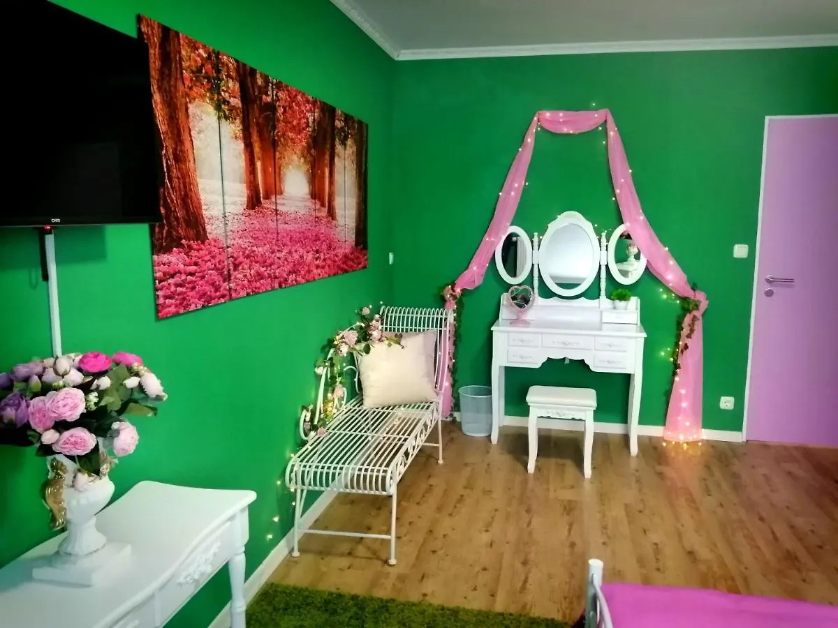 Homestay Lighane'S Studio With Sailor Moon Room Nuremberg Germany